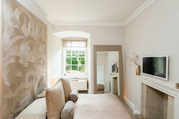 30 Royal Crescent, Bath, Somerset, BA1 - Photo 1