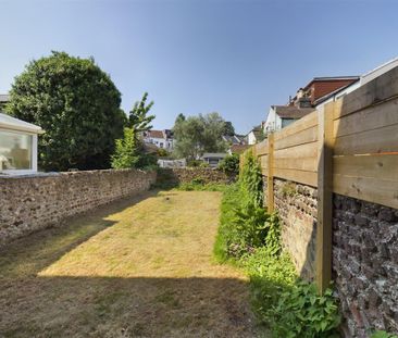 Beaconsfield Road, Brighton - Photo 1