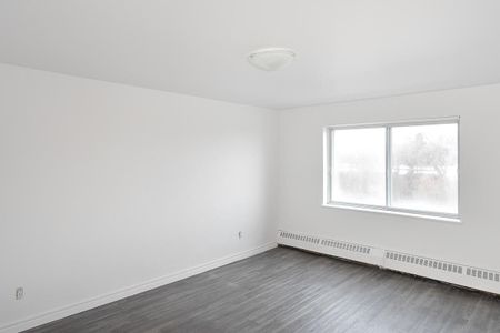 2400, 2420, 2444, 2460, 2480, 2500 Rue Benny-Crescent, Montréal, QC - Photo 4