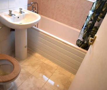 2 bedroom terraced house to rent - Photo 6