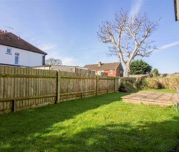 Woodside Road, Worthing - Photo 2