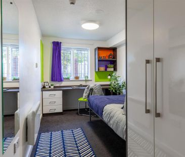 1 bedroom in a flat share to rent - Photo 4