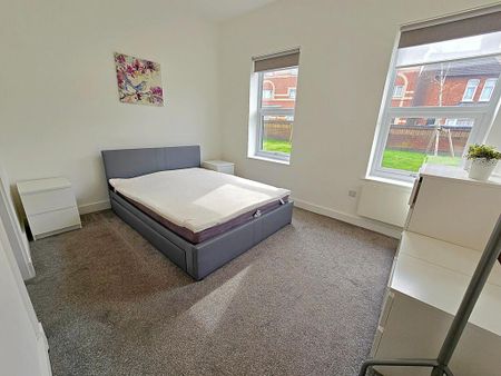 2 bedroom flat to rent - Photo 3