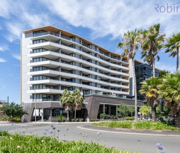 Spectacular Penthouse Level Apartment with Stunning Views to Merewe... - Photo 2