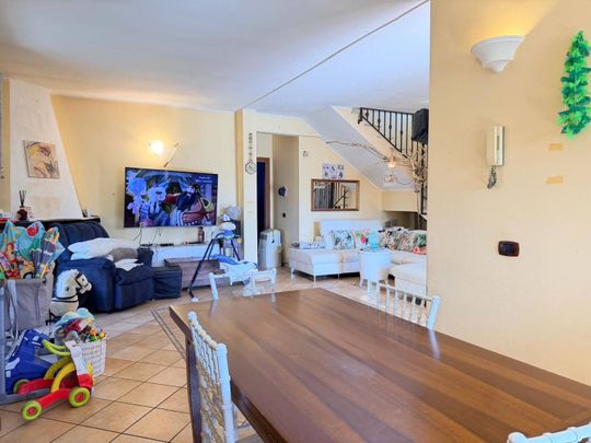 Villa unifamiliare via delle Camelie, Lido dei Pini, Anzio - Photo 1