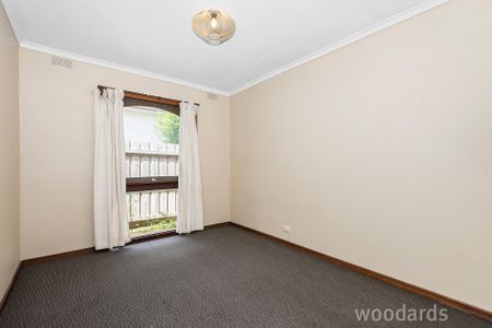 Charming Family Home - Photo 4