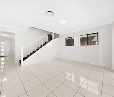 Well Presented Family Home - Photo 3