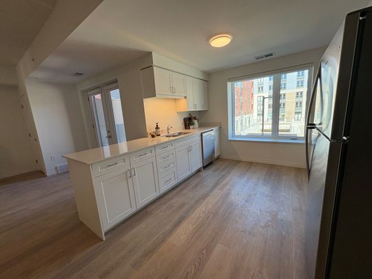 For Lease - 351 Hill Street Unit# 215, London East, Ontario - Photo 1