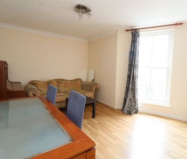 Room in a Shared Flat, Saunders Ness Road, E14 - Photo 1