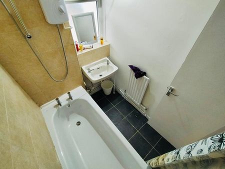 Room in a Shared House, Lubbock House, E14 - Photo 4