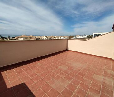 3 bedroom luxury House for rent in Benagalbón, Andalusia - Photo 6