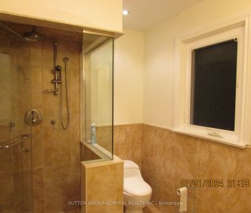 Detached Home For Lease | N9237422 - Photo 5