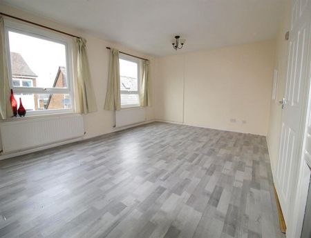 2 Bedroom Apartment Available Arranging tenancy - Photo 2