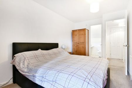 3 bedroom terraced house to rent - Photo 4