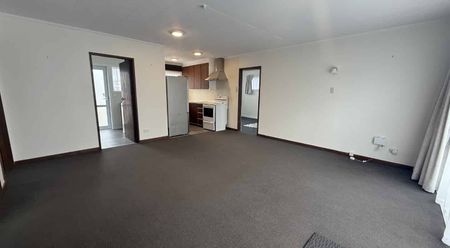 Spacious 3-Bedroom Home for Rent in Saint Kilda - Photo 5