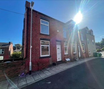 2 bedroom end of terrace house to rent - Photo 6