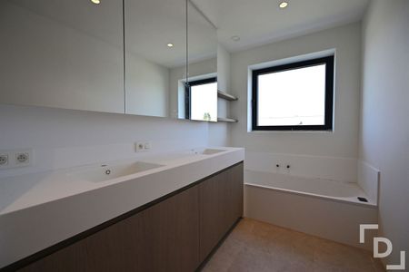 Nieuwbouw bel-etage met 4 slaapkamers en ruime tuin - Photo 2