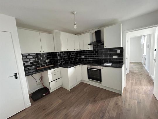 2 bedroom house to rent - Photo 1