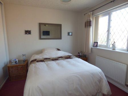 2 bedroom semi-detached house to rent - Photo 2