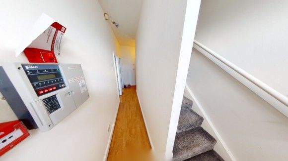 5 Bed - Sackville Street, Woodhouse, Leeds - Photo 1