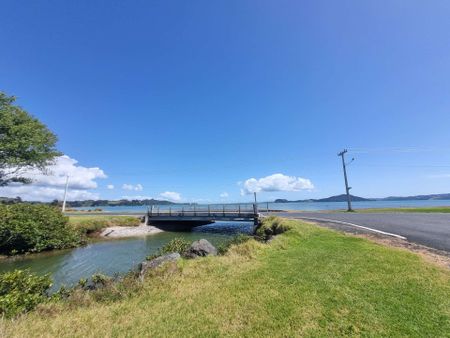 Easy Living in Kawakawa Bay - Photo 4