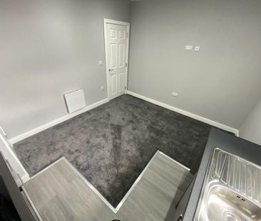 3 bedroom apartment to rent - Photo 6