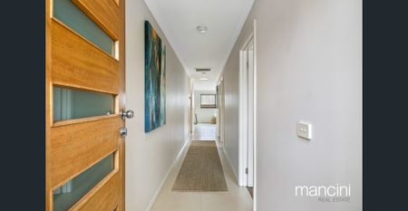 Centrally Located Spacious Unit - Photo 4