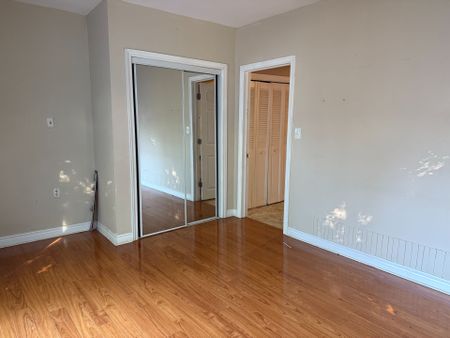 For Lease - 5006 Willmott Street Unit# Main Floor, Niagara Falls, Ontario - Photo 2