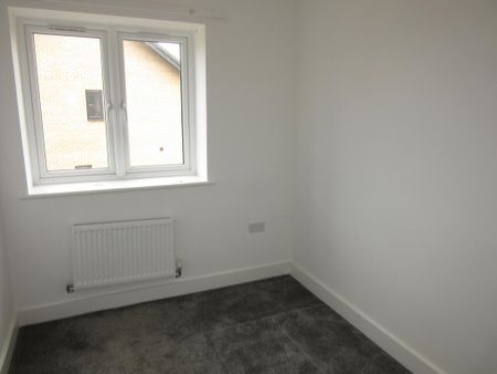 3 bedroom detached house to rent - Photo 3