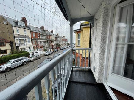 1 bedroom flat to rent - Photo 4