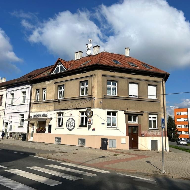 Pronájem pokoje 75 m2 - Fotografie 1