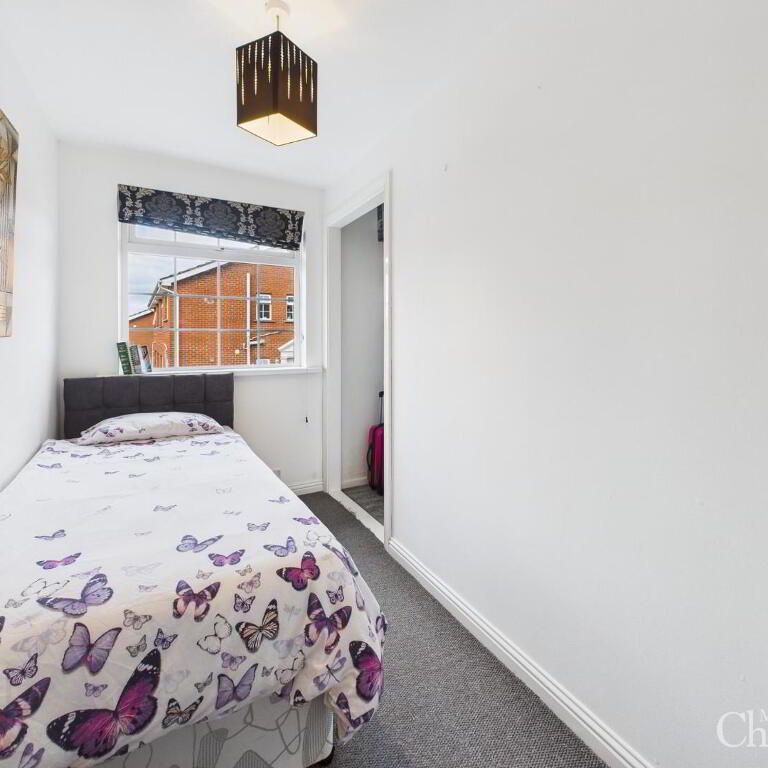21b Dundonald Heights, Dundonald, Belfast, BT16 1XL - Photo 1