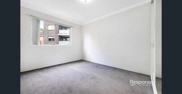 A two bedroom split level unit close to Parramatta CBD and station - Photo 1