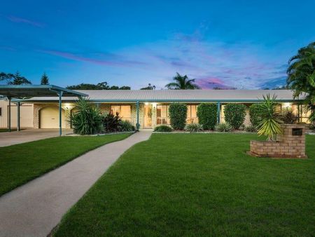 Exclusive Glenlee home with a shed - Photo 3