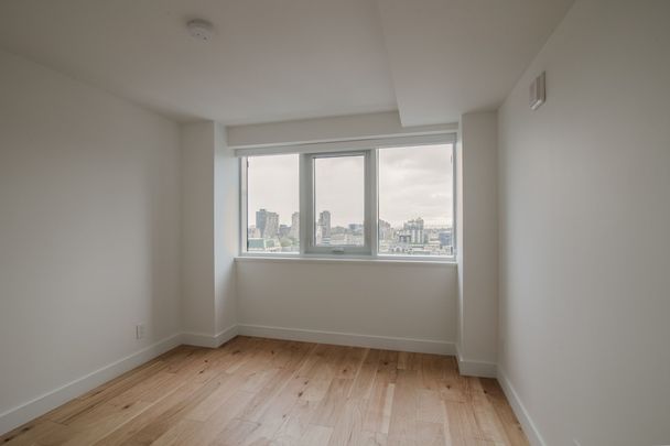 3460 Peel Street - Photo 1
