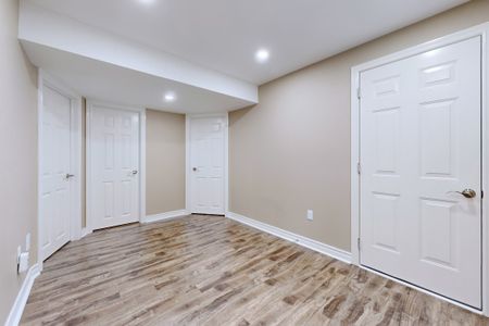 For Lease - 909 Stonehaven Avenue, Newmarket, Ontario - Photo 4