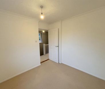 3 bedroom end of terrace house to rent - Photo 5