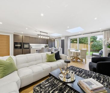 4 bedroom detached house to rent - Photo 2