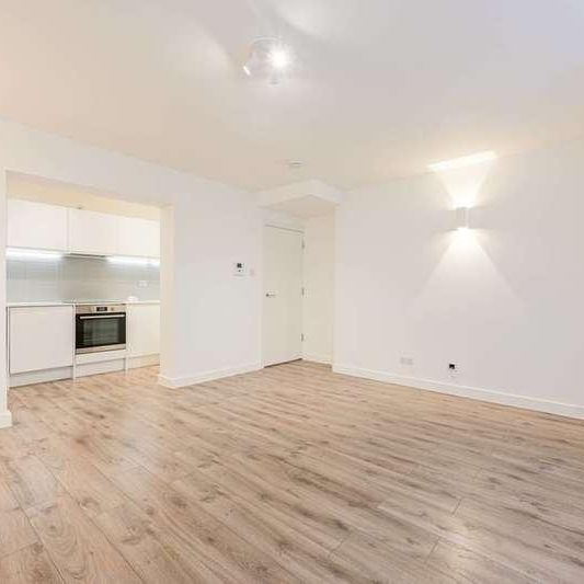 Kew Bridge Court, Chiswick, W4 - Photo 1