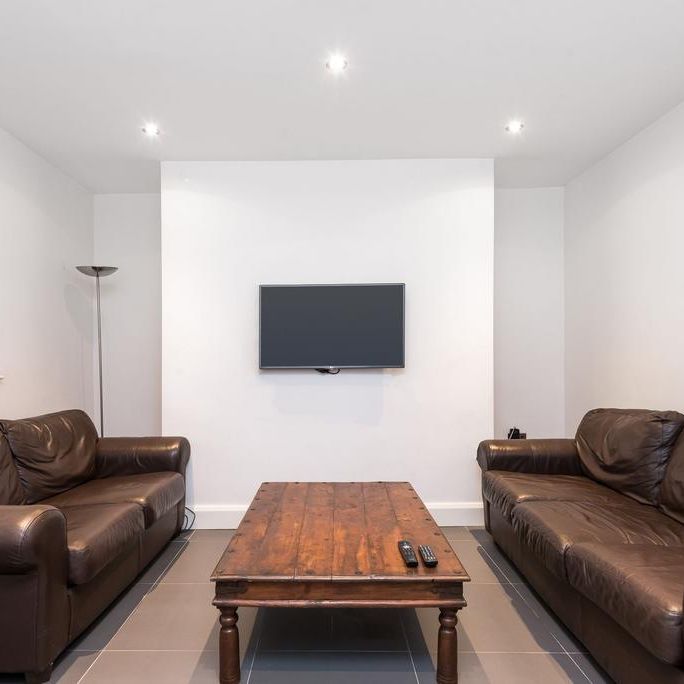 7 bedroom terraced house to rent - Photo 1