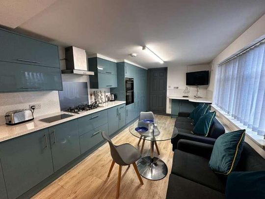 Park Street, Grimsby, DN32 - Photo 1