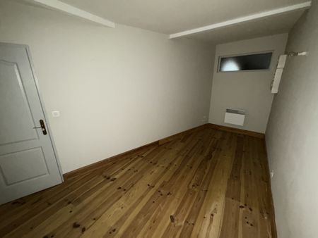 Location Appartement 3 pièces 65m² AGEN 47000 - Photo 2