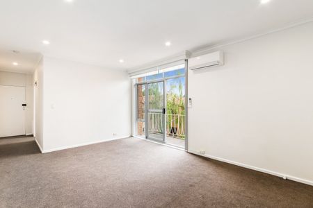 2 Bed Beauty - Photo 5