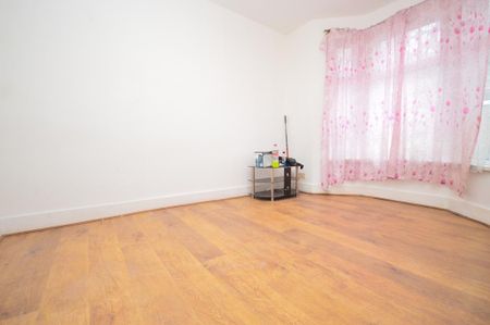 4 bedroom terraced house to rent - Photo 3