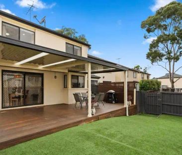 “Spacious 3 Bedroom Home Plus Study” - Photo 5