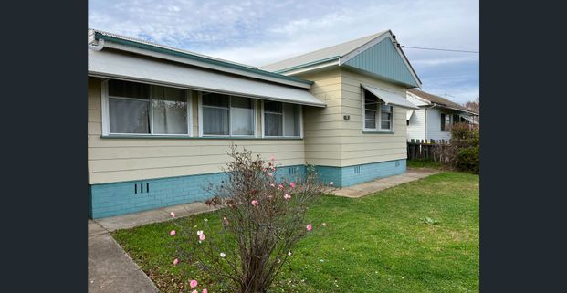 3 BEDROOM HOME - SOUTH TAMWORTH LOCATION - Photo 1