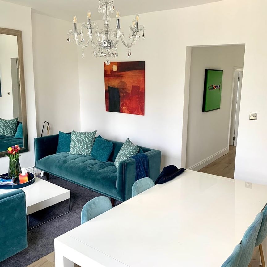 2 Bed Flat, Stanlake Road, W12 - Photo 1