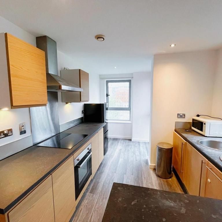 2 bedroom flat to rent - Photo 1
