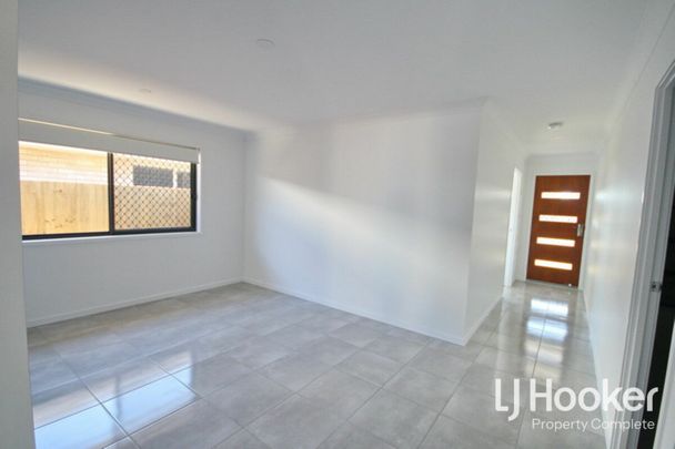 Low Maintenance Family Home With 2 Living Areas! - Photo 1