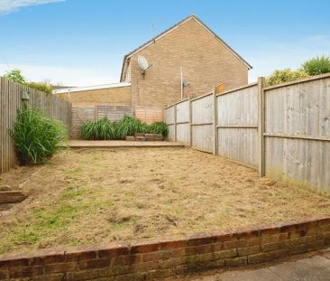 2 bedroom semi-detached house to rent - Photo 2